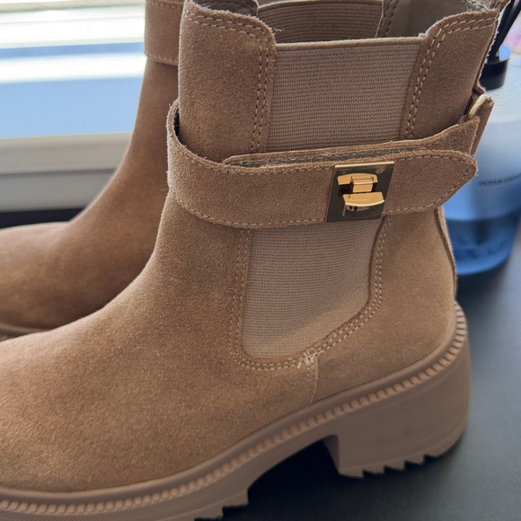 Steve Madden Gates booties in taupe suede - Picture 6 of 7